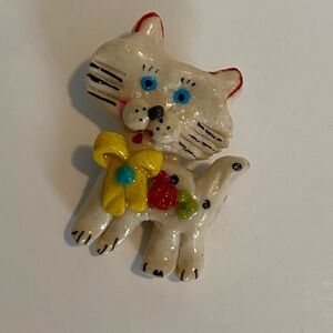 VTG  Bohemian Folk Art Handcrafted bread dough clay White cat yellow bow brooch.